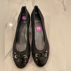 Brand new Stuart Weitzman shoes in 7 narrow. Never been worn.